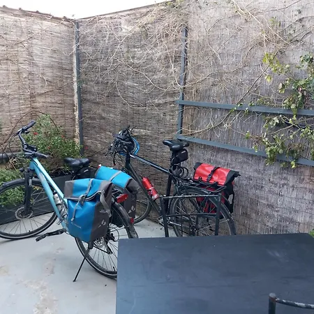 Chambre chez l'habitant Séjour chez l'habitant *